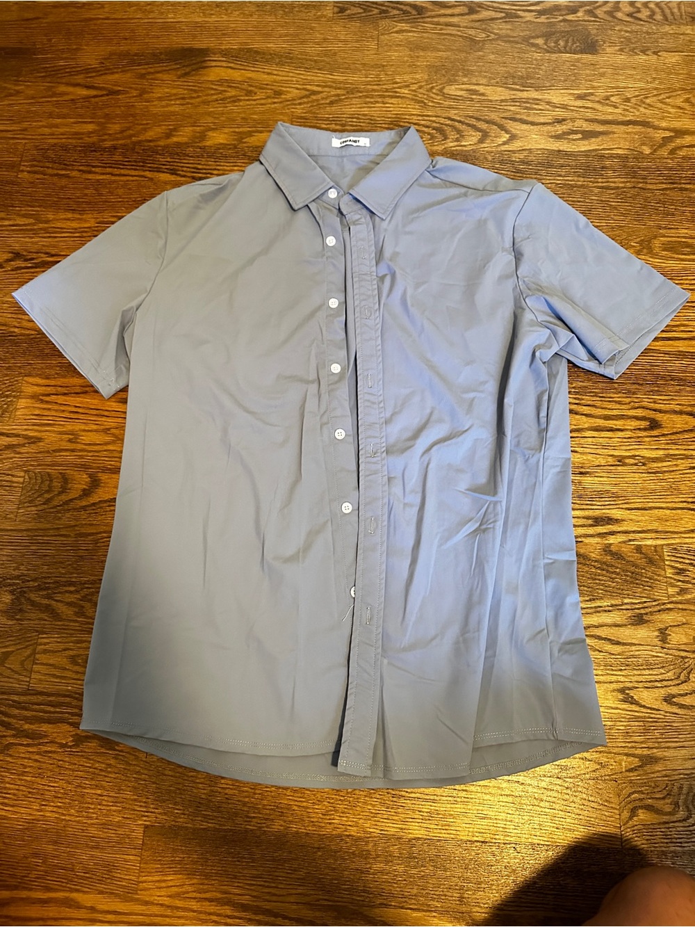 Men's Short-Sleeve Button-Down Shirt in Light Gray